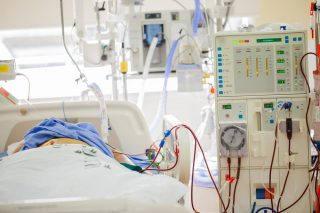 https://thevascularexperts.com/wp-content/uploads/2015/11/Dialysis-used-more-often-in-US-than-other-developed-nations-320x213.jpg